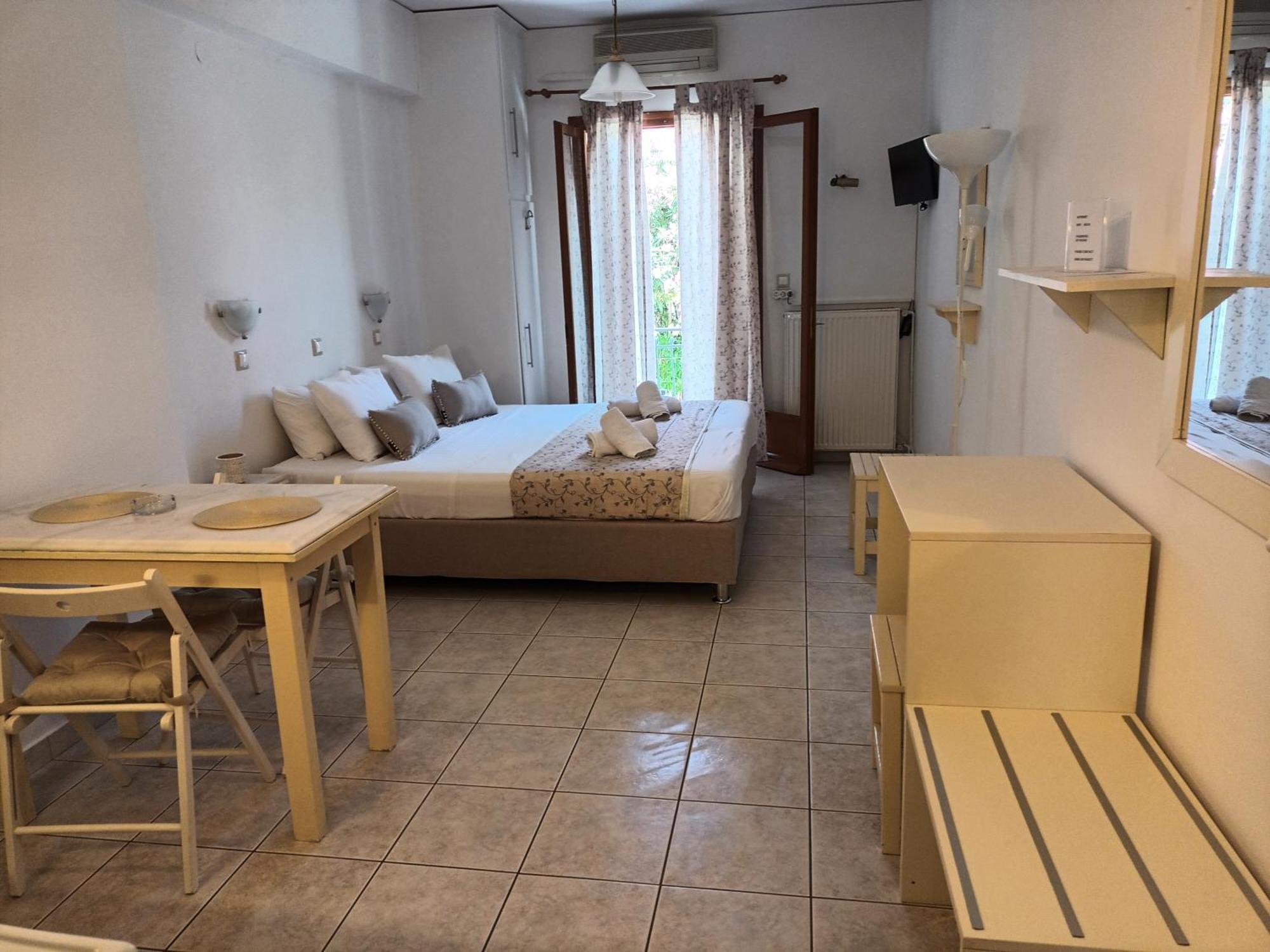 Argostoli Rooms Esterno foto