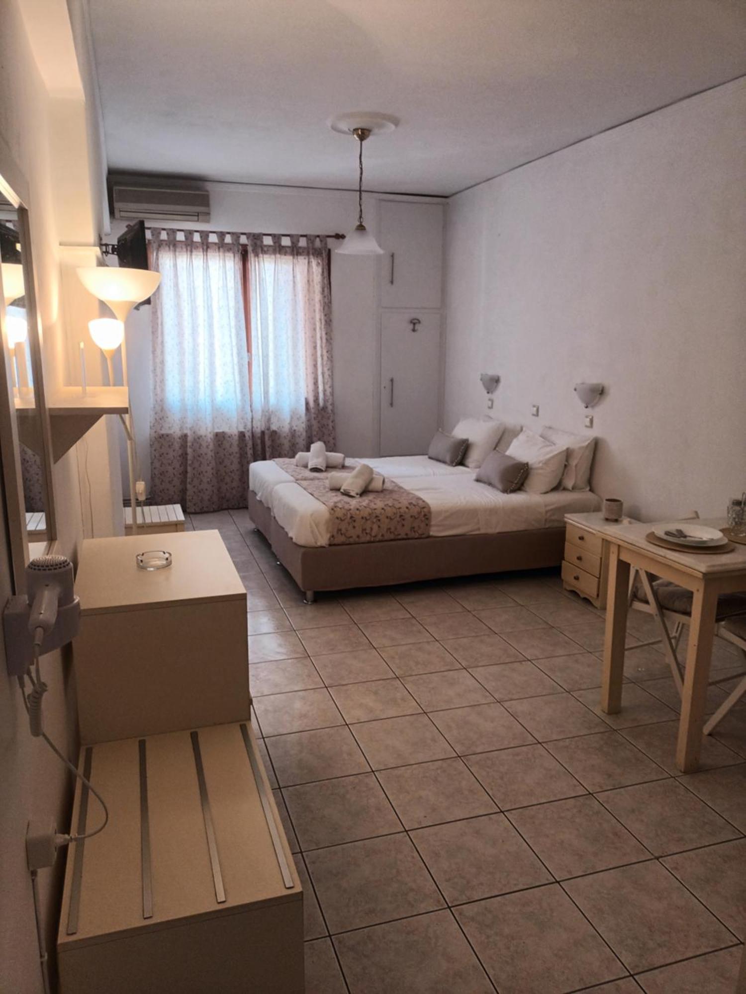 Argostoli Rooms Esterno foto