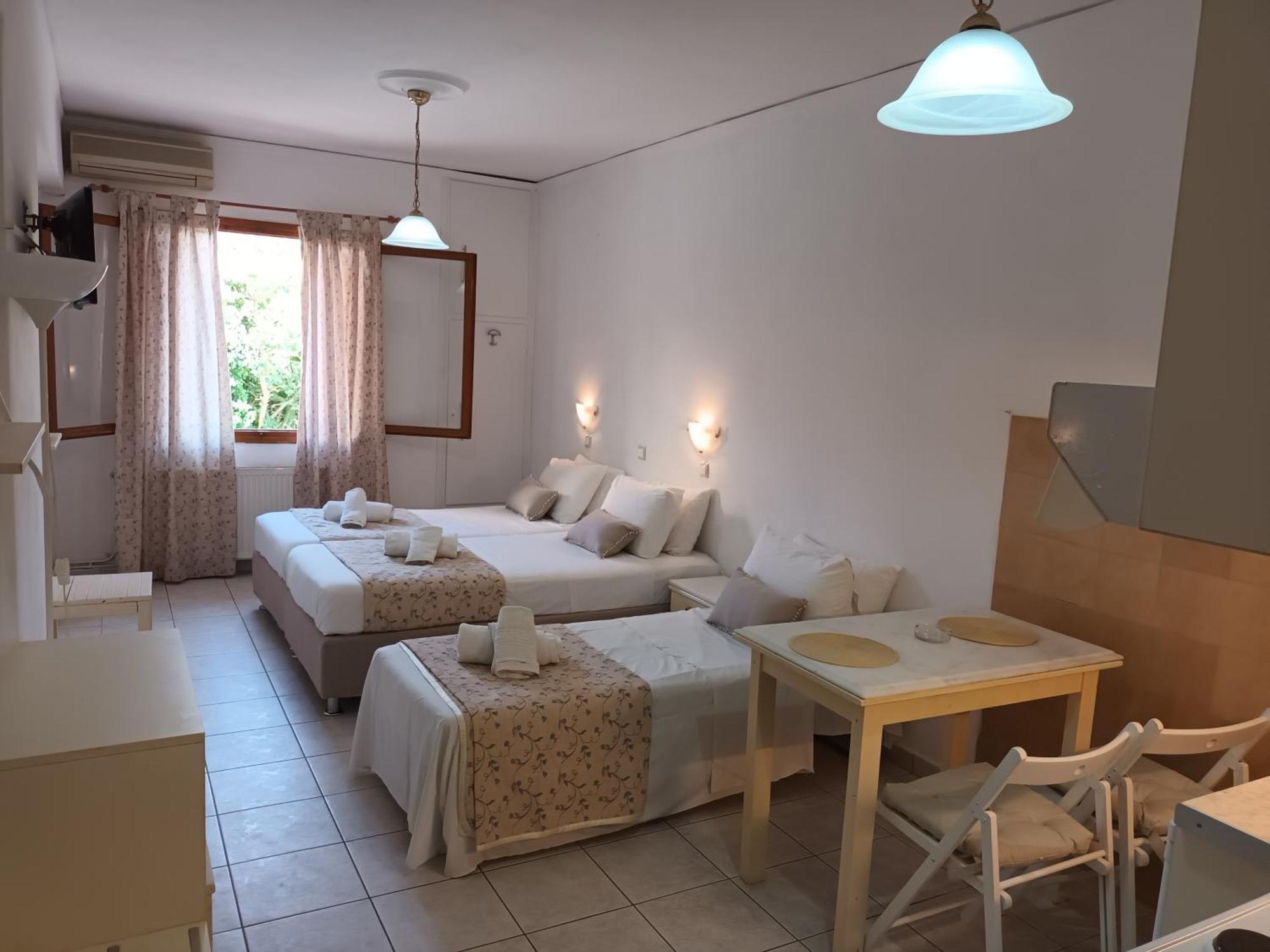 Argostoli Rooms Esterno foto